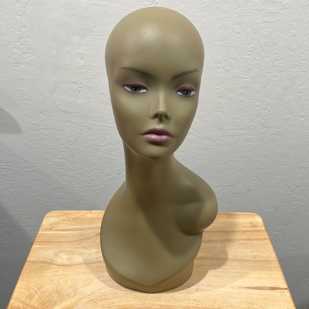 [22] Mannequin Head Plastic Display for Wigs Hats Sunglasses Jewelry